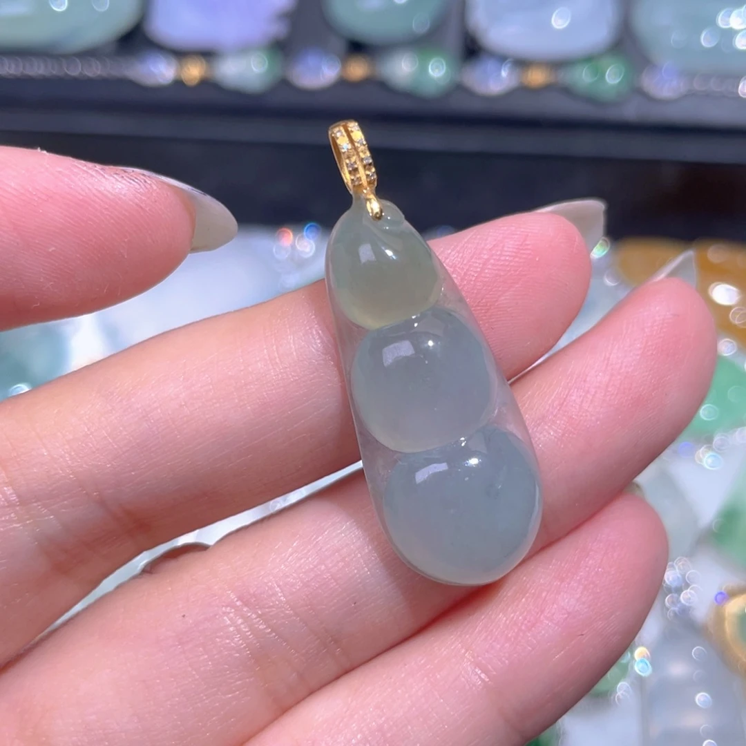 颈饰18K金镶嵌翡翠翡翠