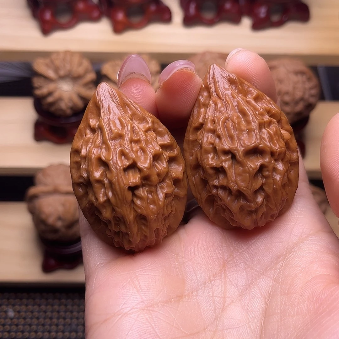 文玩核桃吊坠幽 灵鸡心