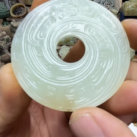 和田玉（糖玉）未镶嵌颈饰