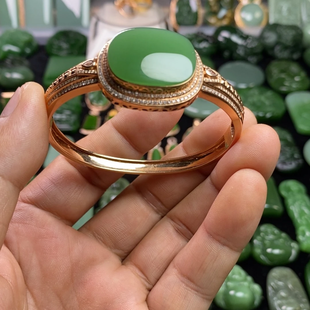 和田玉（碧玉）18K金镶嵌手镯