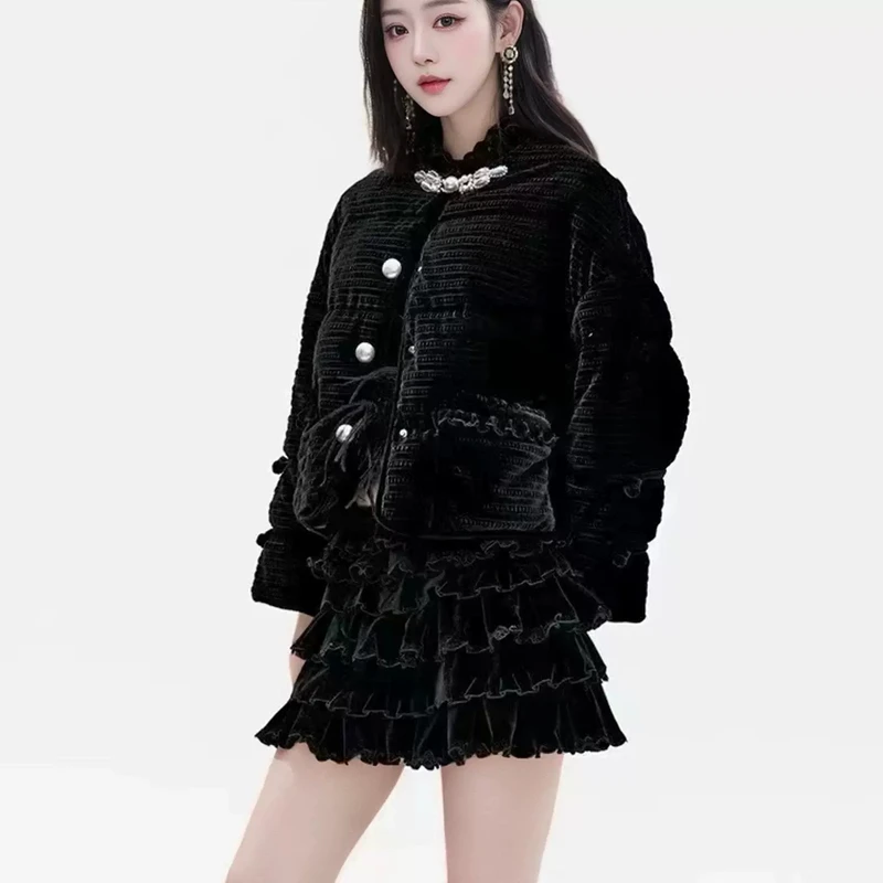 六六专属 黑天鹅丝绒压折新中式改良90白鸭绒羽绒服2024秋冬新款