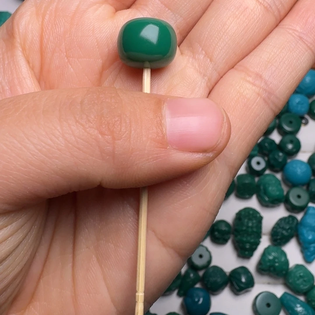 琉璃颈饰科技松配饰