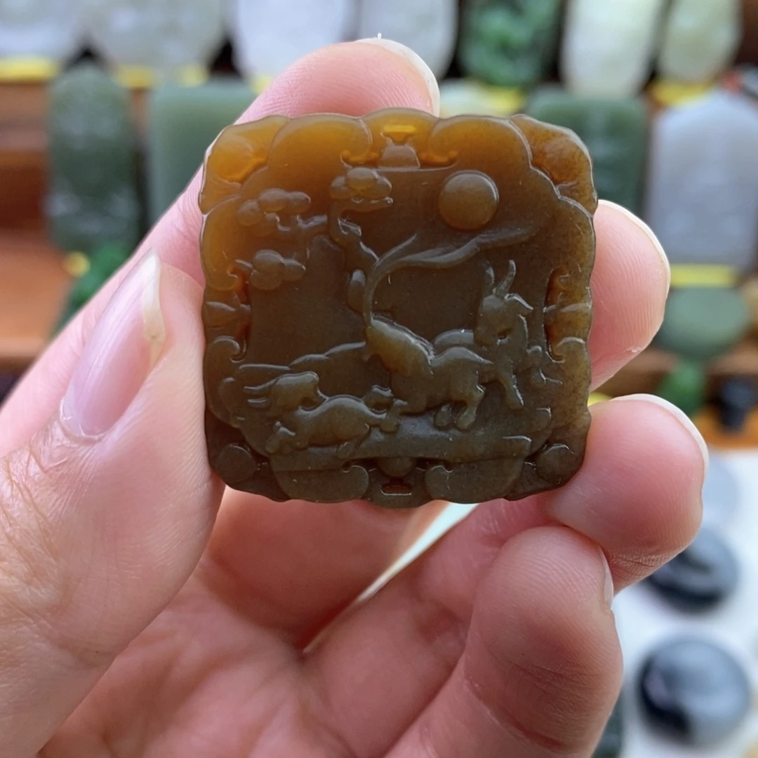 和田玉未镶嵌颈饰