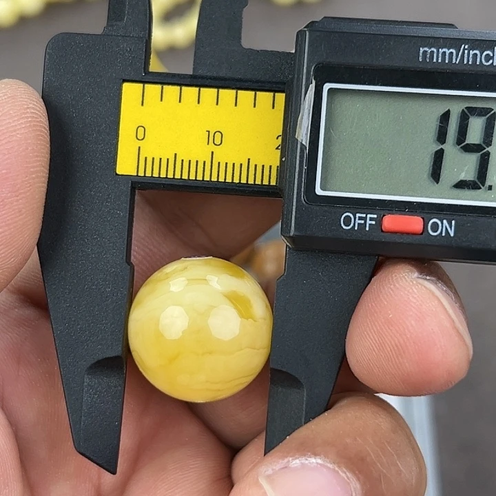 未镶嵌琥珀裸石326