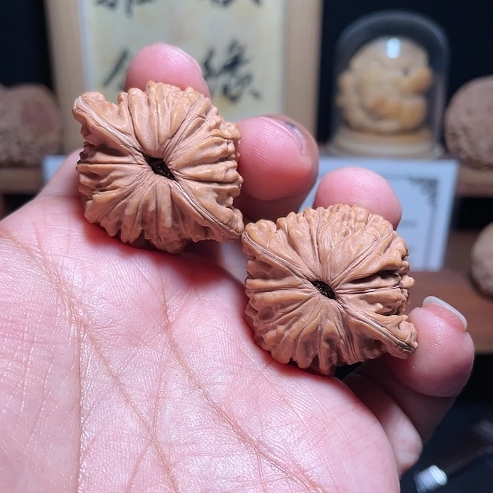 無***言文玩核桃把件汉高楼38尺（磕碰）