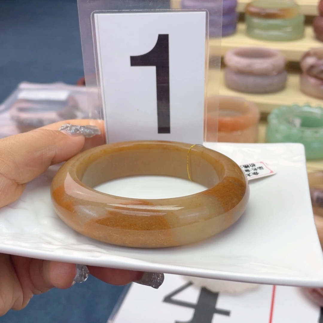 石英质玉未镶嵌手镯62.9圈