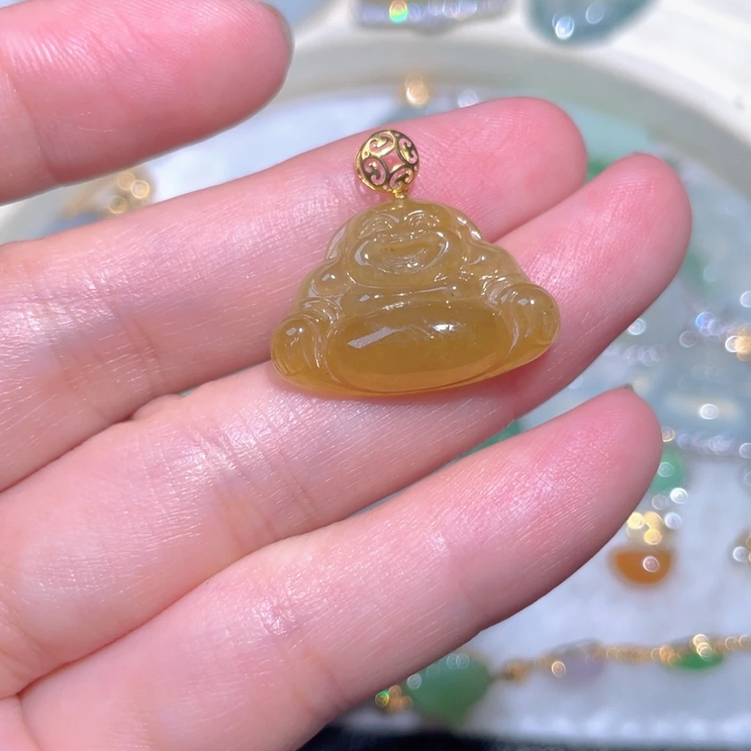 翡翠18K金镶嵌颈饰翡翠