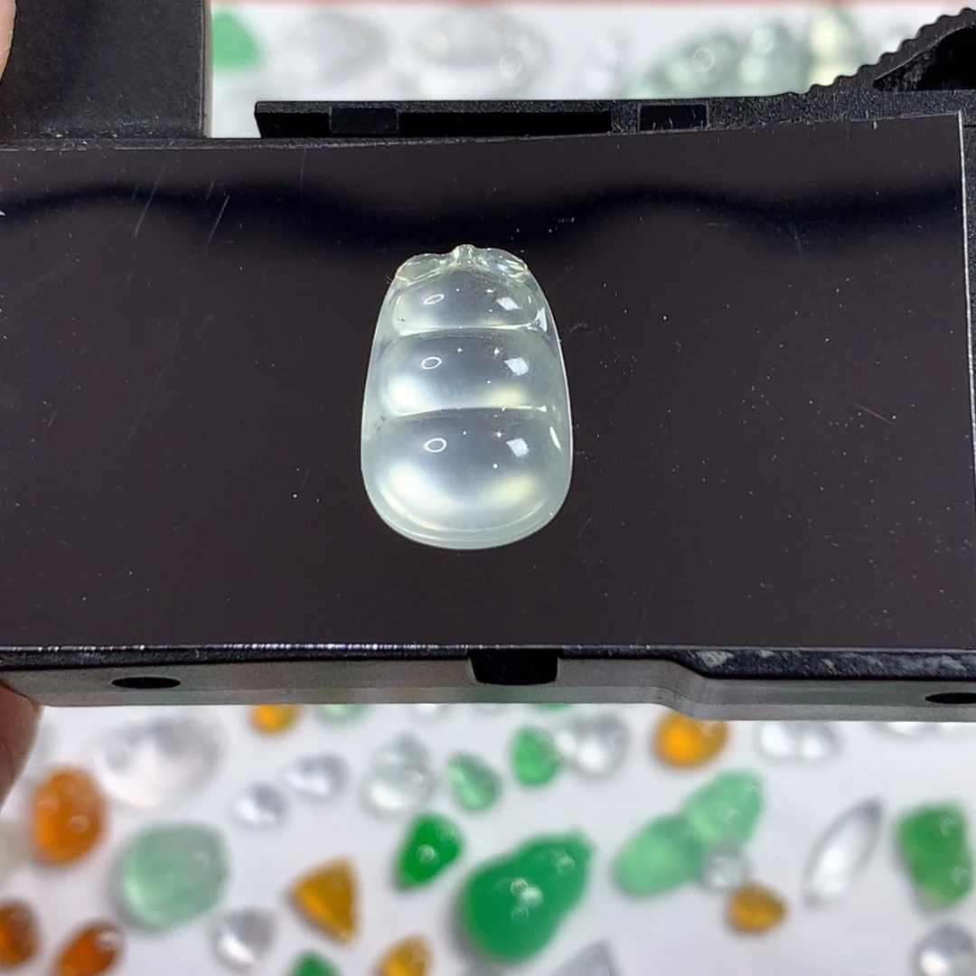翡翠未镶嵌颈饰超级大胖豆