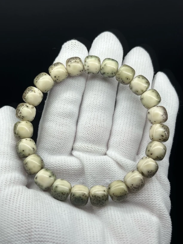 石玉料绿包白河豚大半壁留白10x9桶珠，原生态星月菩提，一物一图