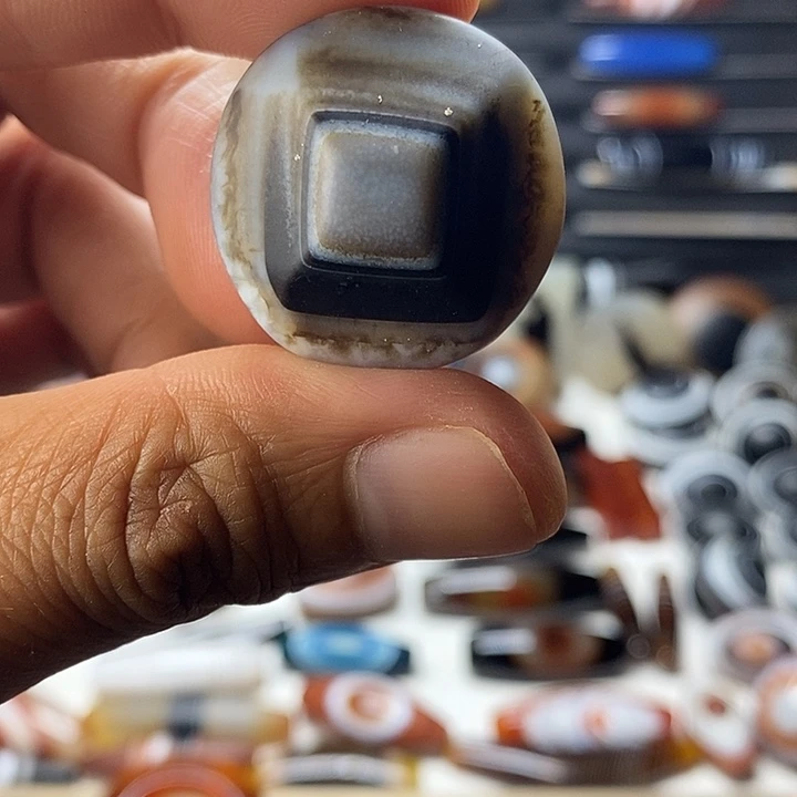 未镶嵌颈饰玛瑙/玉髓