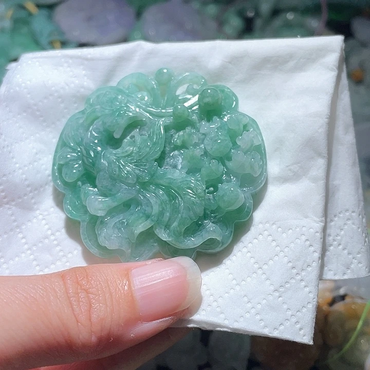 颈饰未镶嵌翡翠天