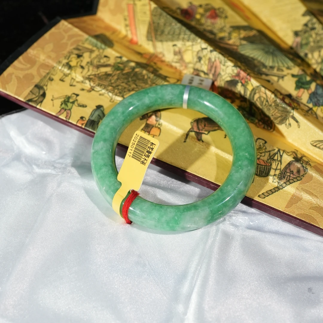 2.12香港王老板-翡翠手镯3c10