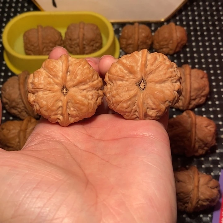 巴***星文玩核桃把件八腿