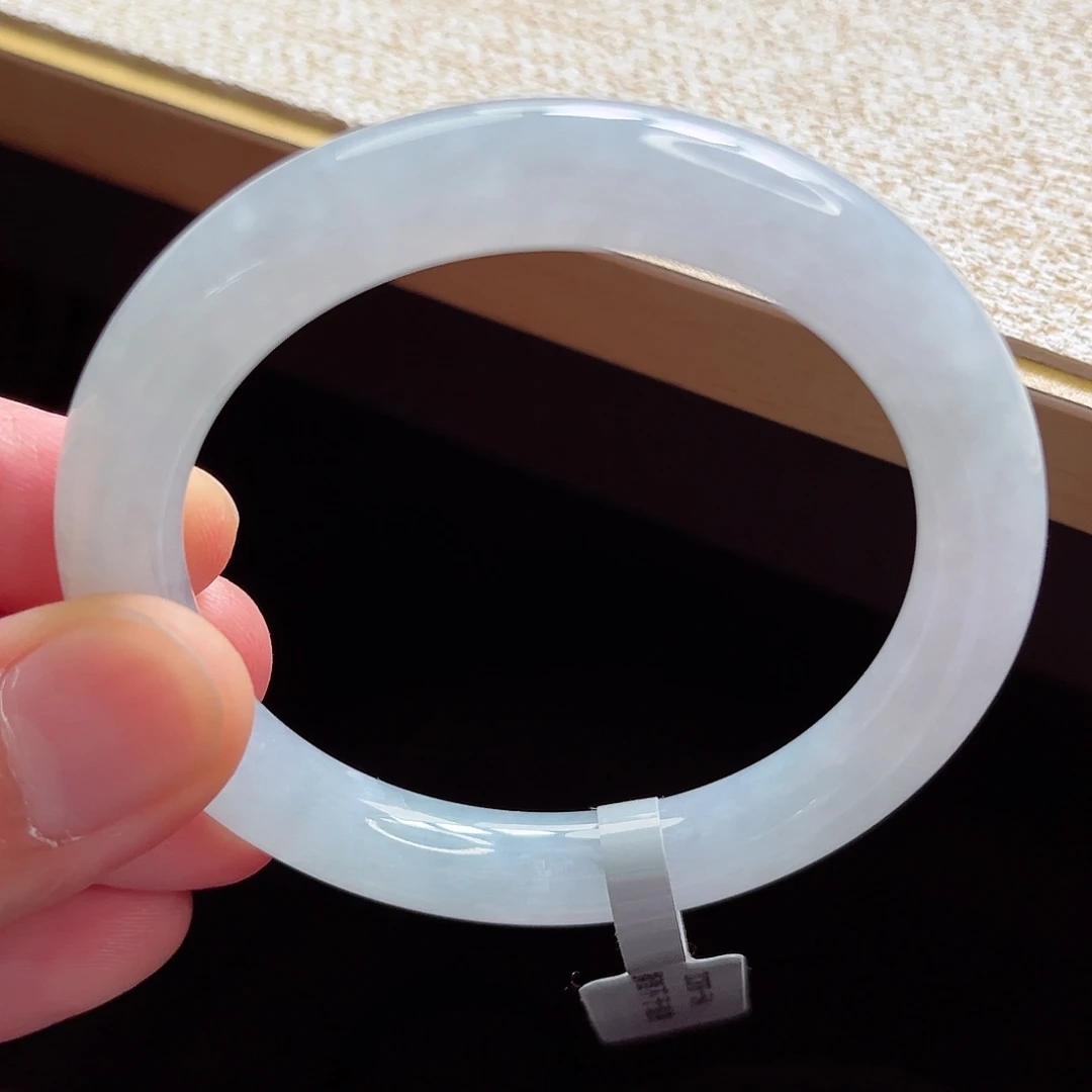 翡翠手镯未镶嵌手镯