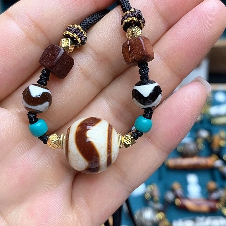 玛瑙/玉髓颈饰合金