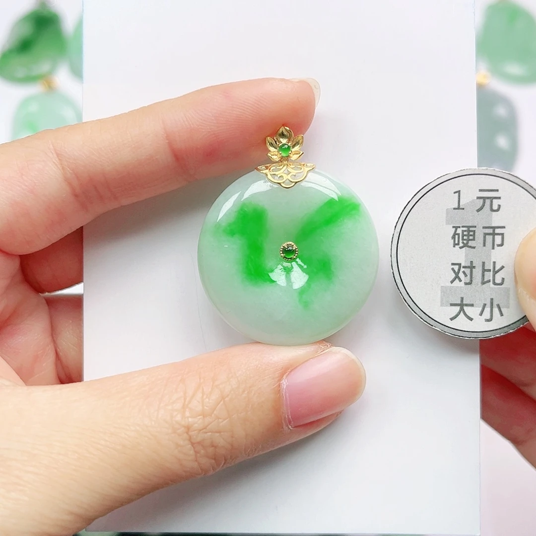 翡翠18K金镶嵌挂件