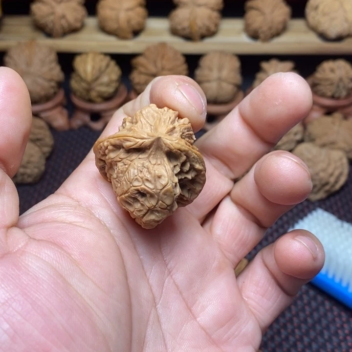 静***朗文玩核桃把件文玩