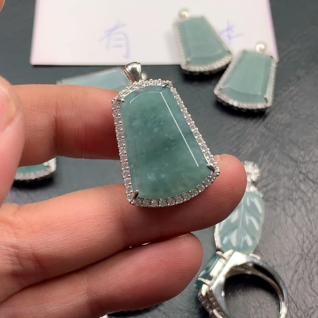 落***霞翡翠未镶嵌戒指无事