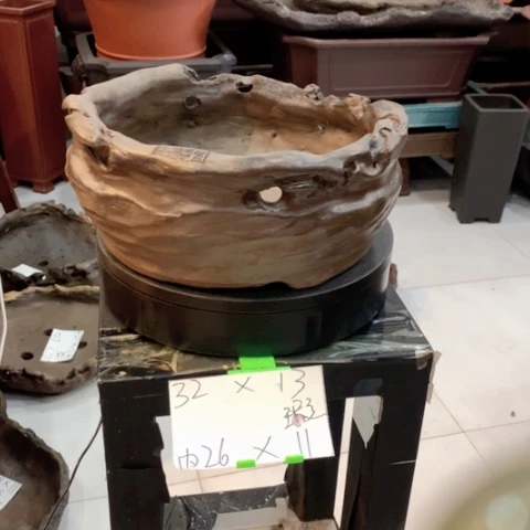 紫砂花盆微瑕处理的异型盆