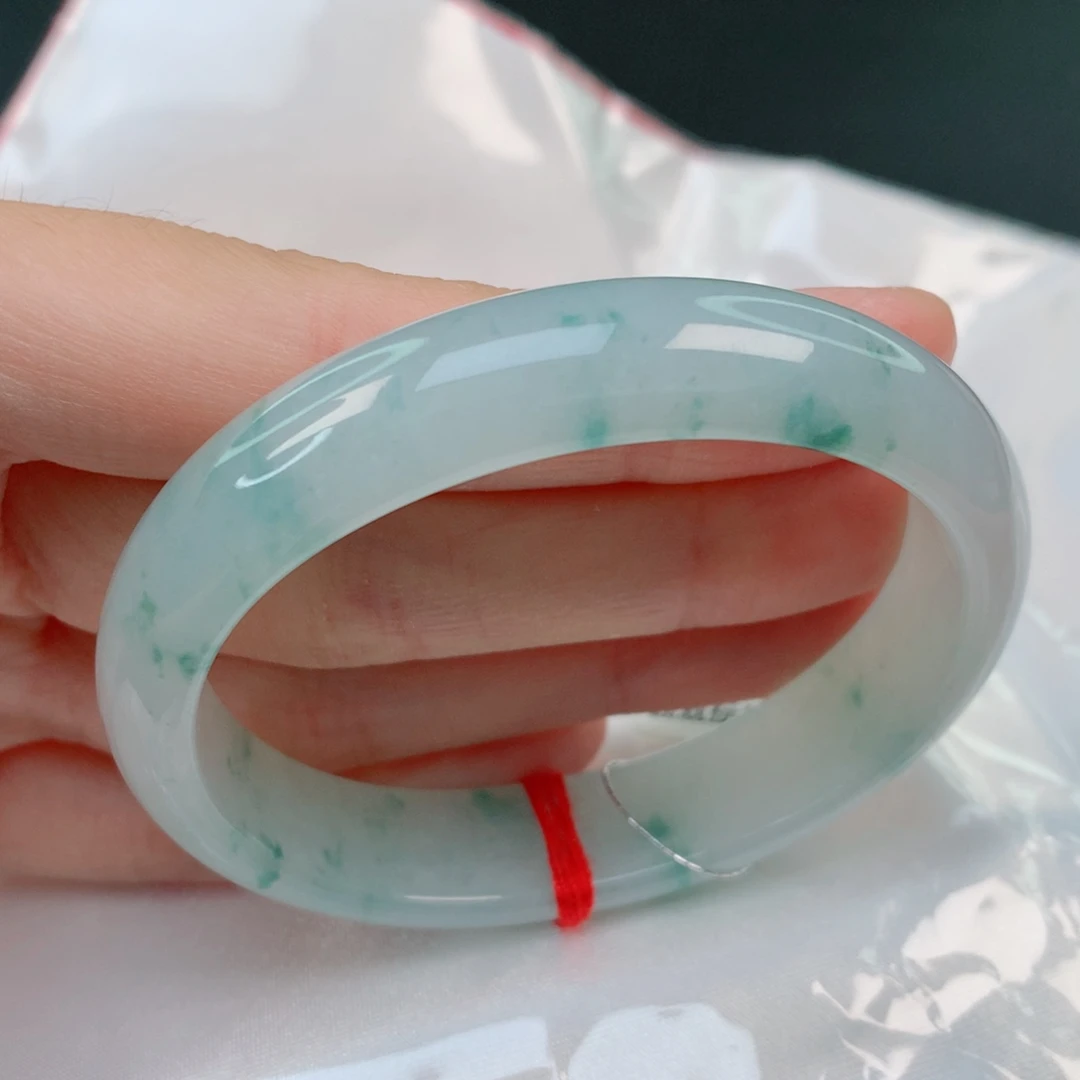 翡翠手镯未镶嵌53.1贵妃，冰胶起光