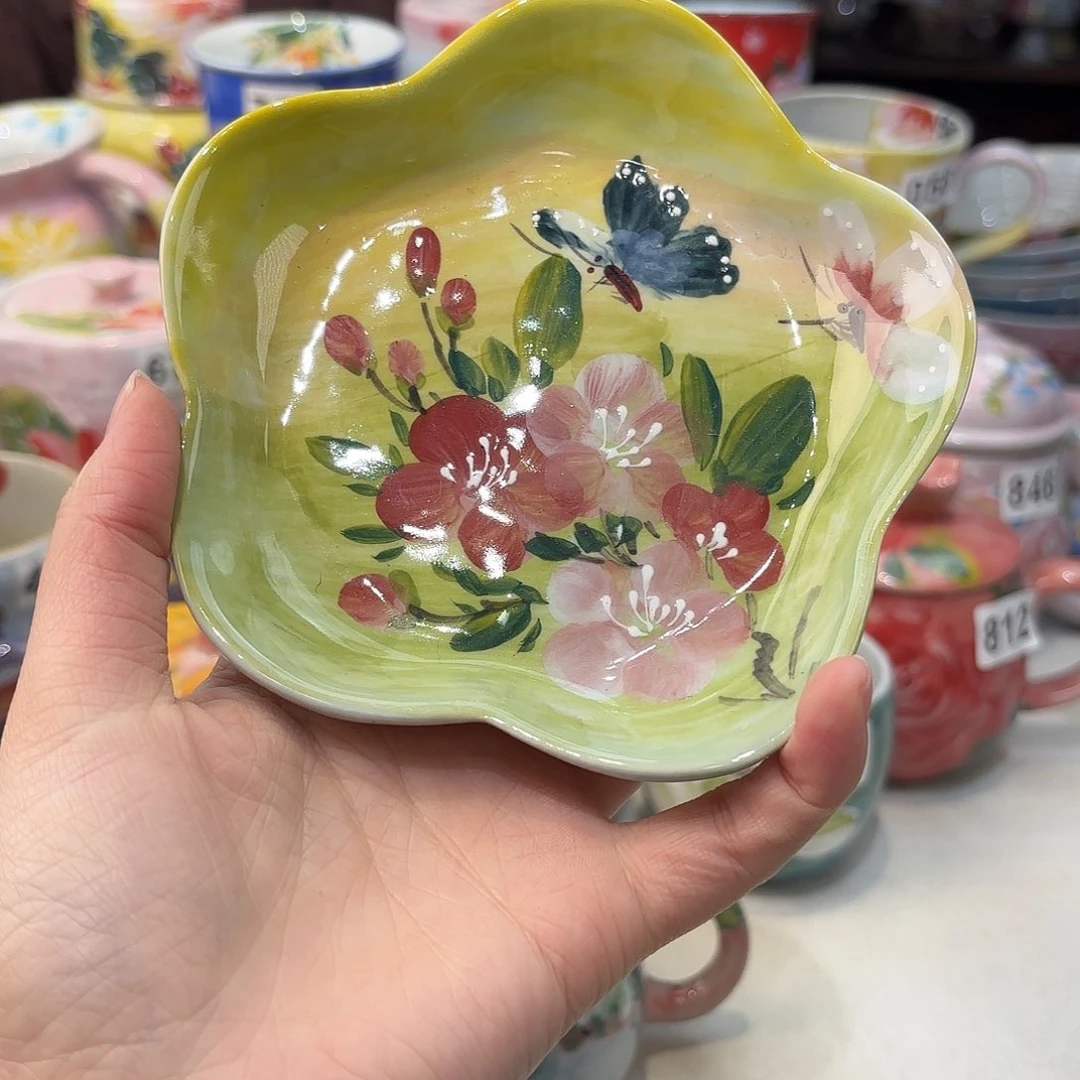 瓷片兔兔好可爱呀