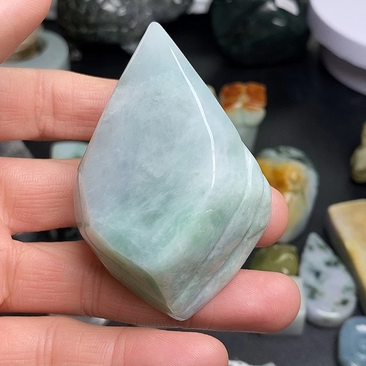 翡翠未镶嵌颈饰天然翡翠43