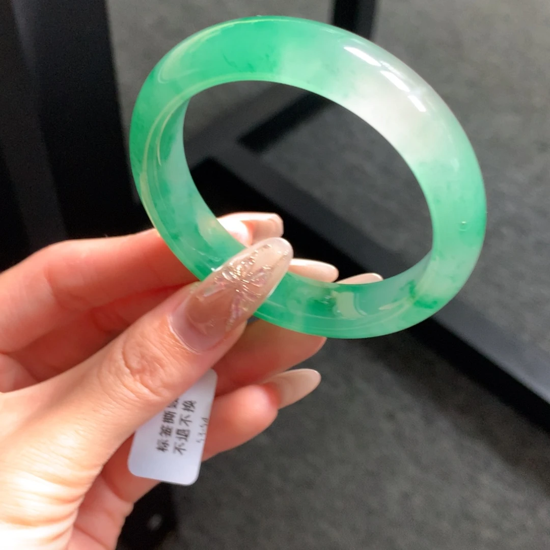 ઇ***ଓ手镯石英质玉未镶嵌