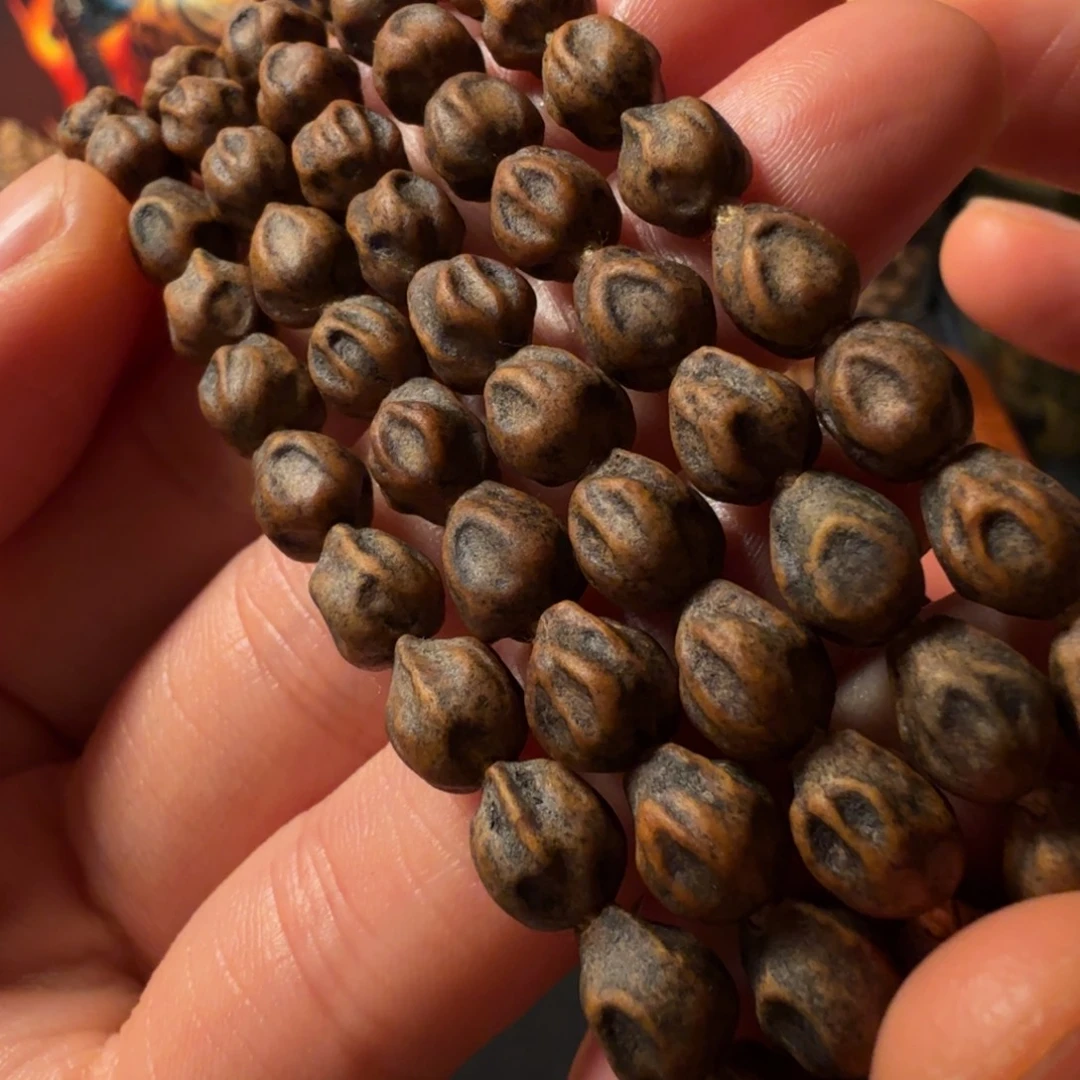 方***只柏香籽/百香籽吊坠