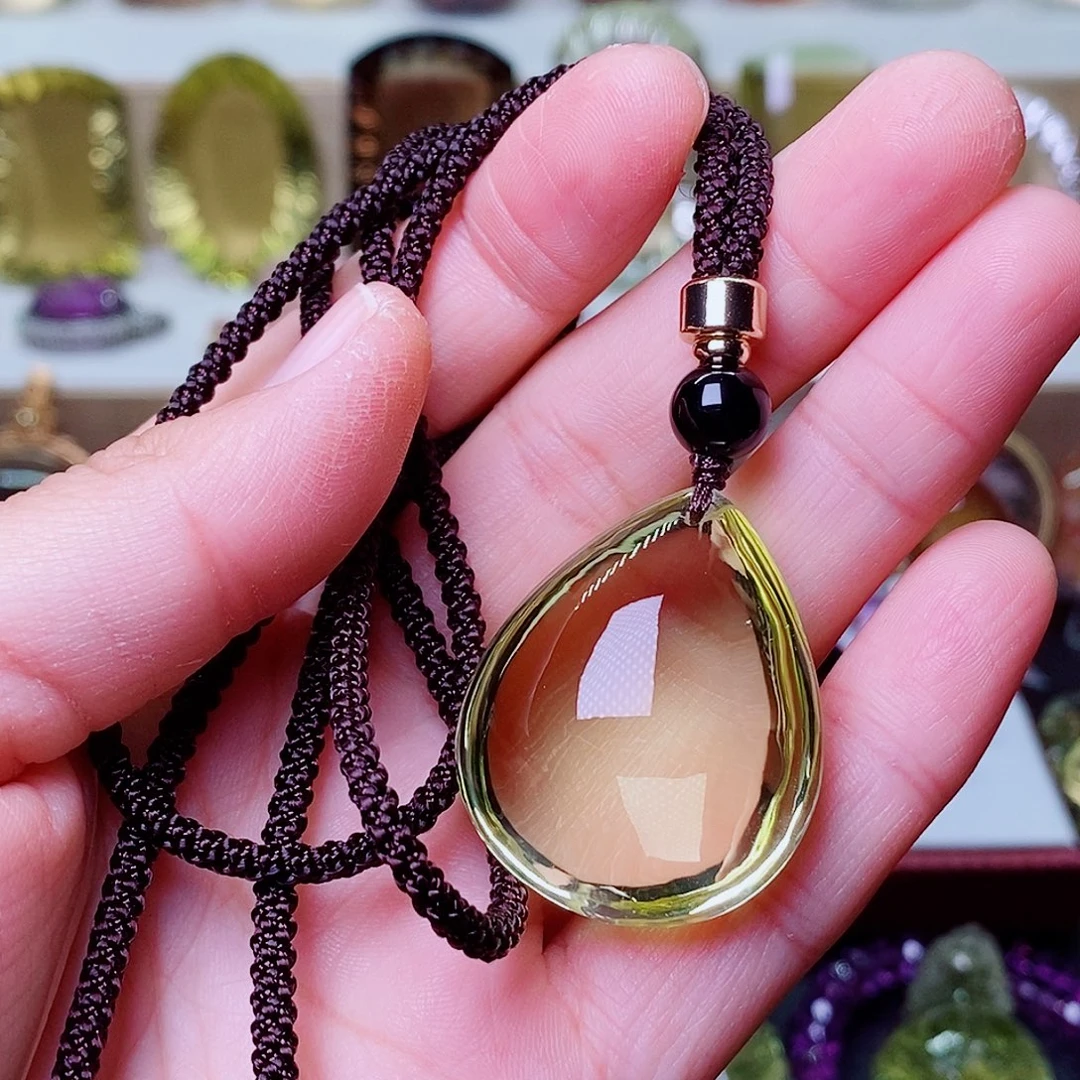 水晶吊坠(赠链)未镶嵌