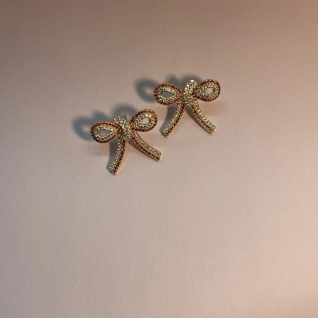 铜合金耳饰 时尚气质轻奢百搭金色蝴蝶结耳环 C-33214