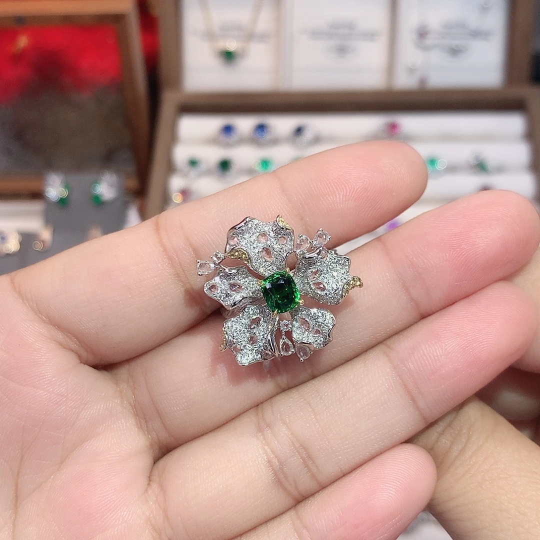 戒指18K金镶嵌石榴石（沙弗莱）1.06ct/七天无理由