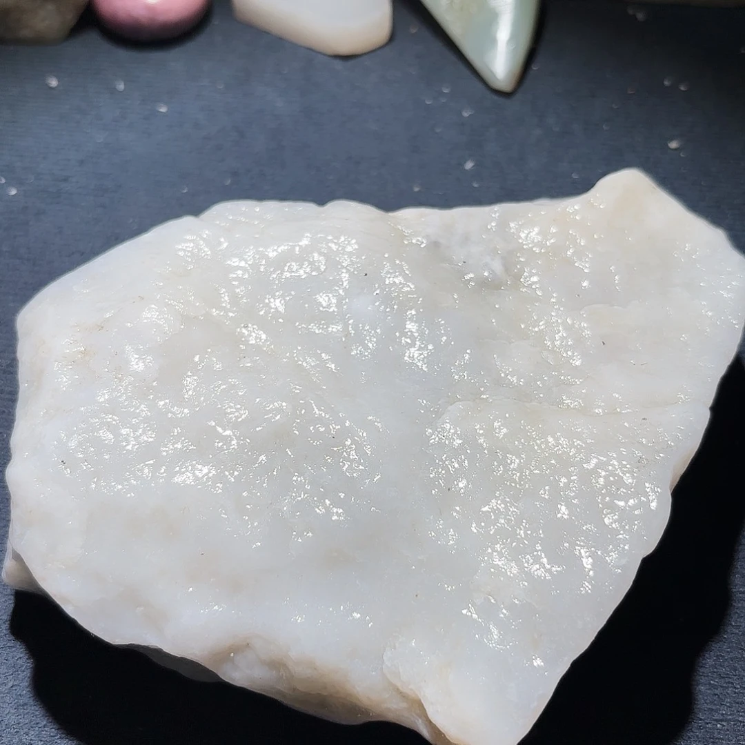 和田玉未镶嵌珠宝奇石