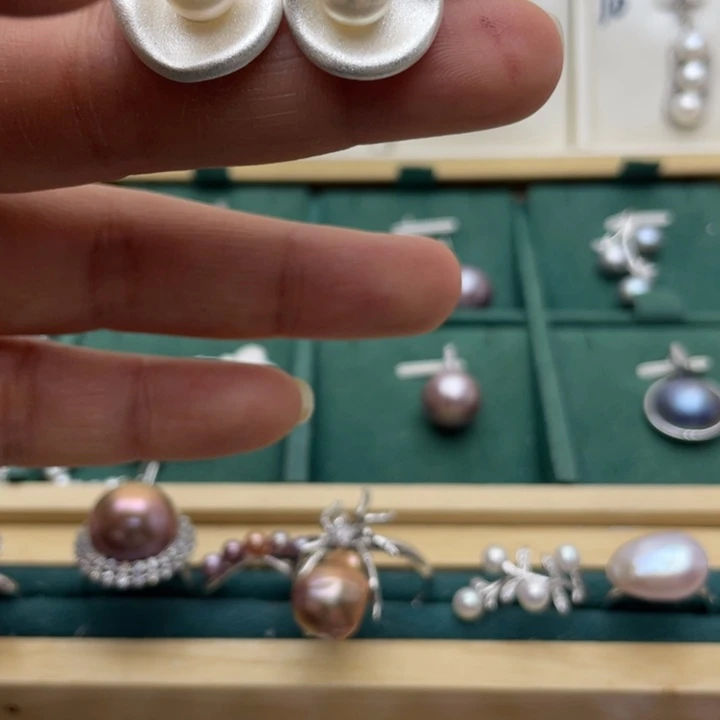 淡水珍珠耳饰合金