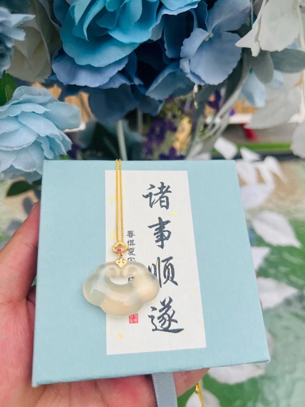 天然玉石玛瑙祥云如意锁925银镀金扣头吊坠简约百搭玉石锁骨链