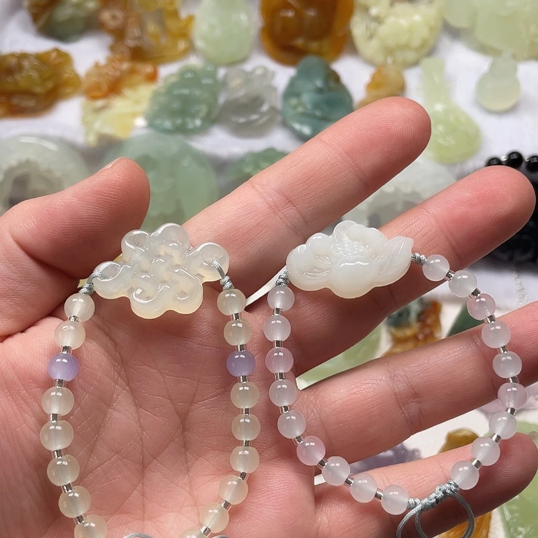 蛇纹石玉未镶嵌颈饰