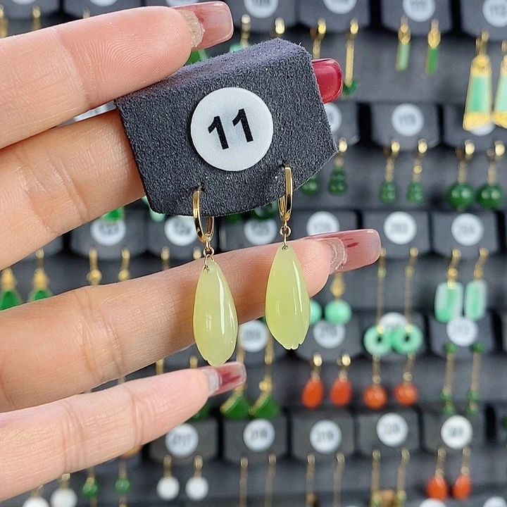 和田玉耳饰18K金镶嵌