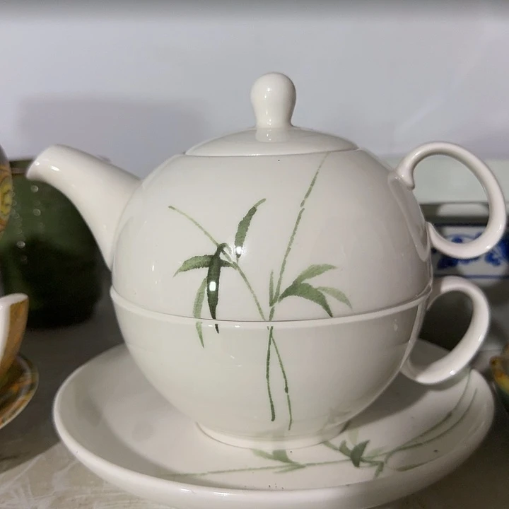 茶盏陶瓷盘子碗啥都有