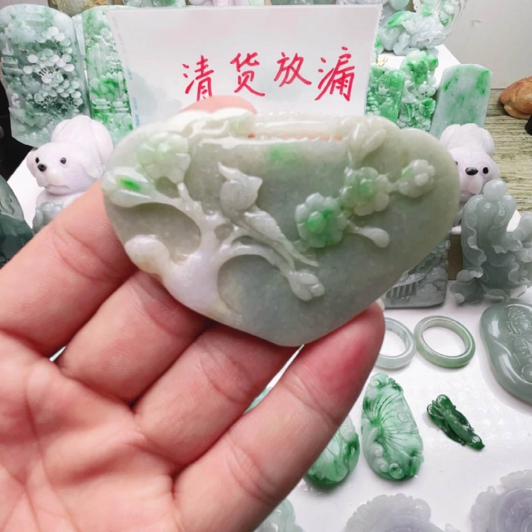 翡翠未镶嵌颈饰翡翠