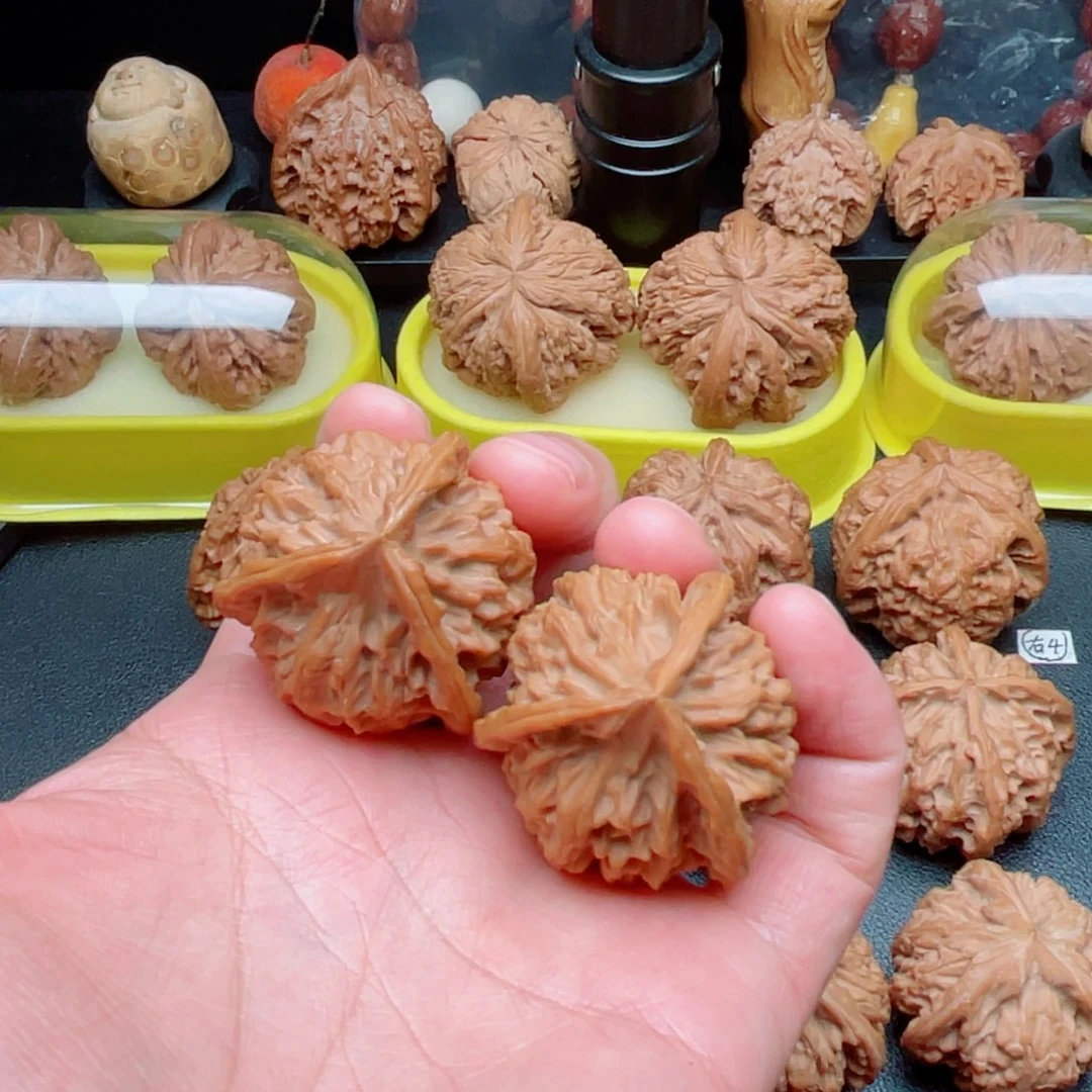 文玩核桃把件秦公子三棱37×37×36