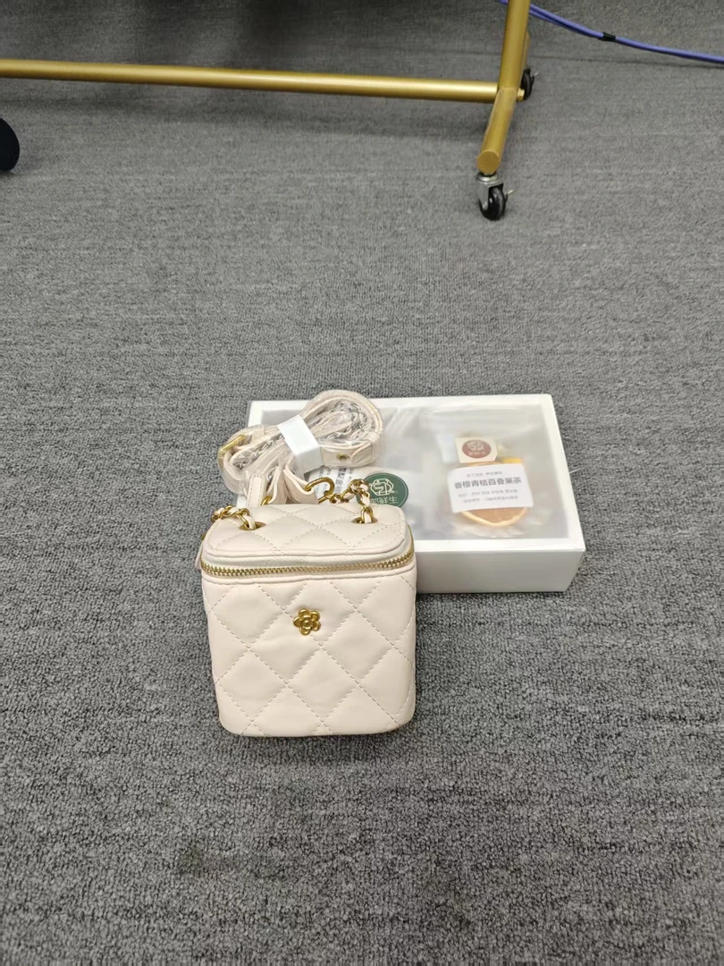 女士新款百搭斜挎包