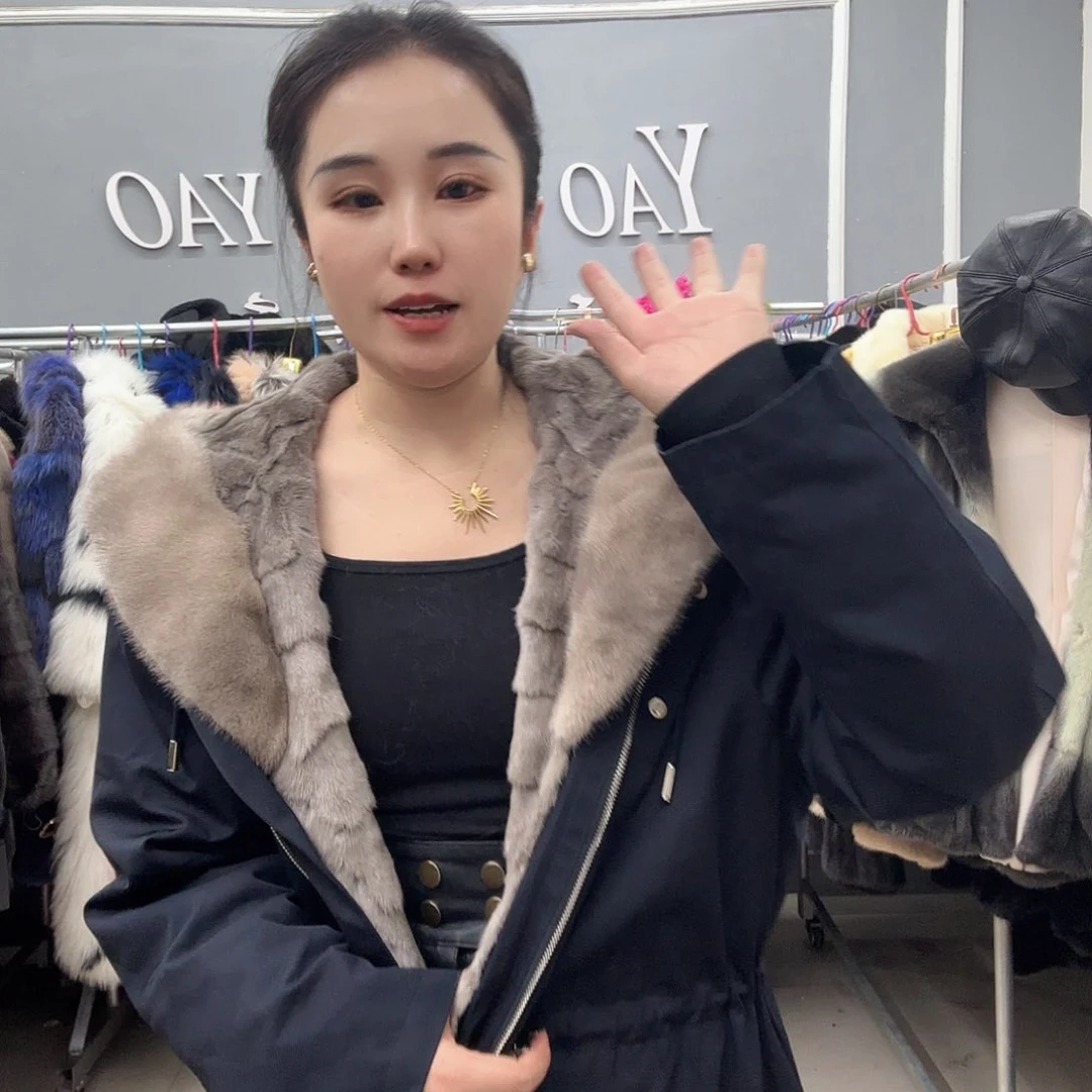 燕***子女装店等服务设施齐全等