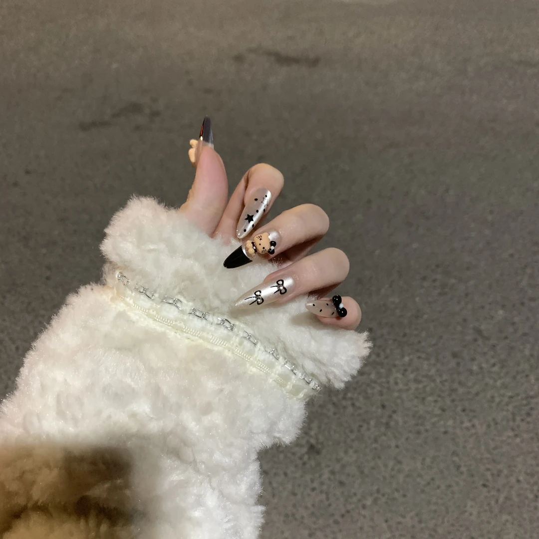 黑法猫眼KT猫#《小柒家》2025早春夏季爆款半手工穿戴甲显白ins风79