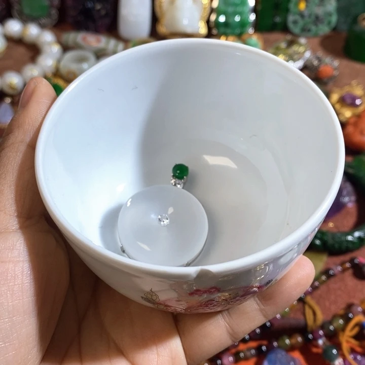 张****?精美好好好好好好好看