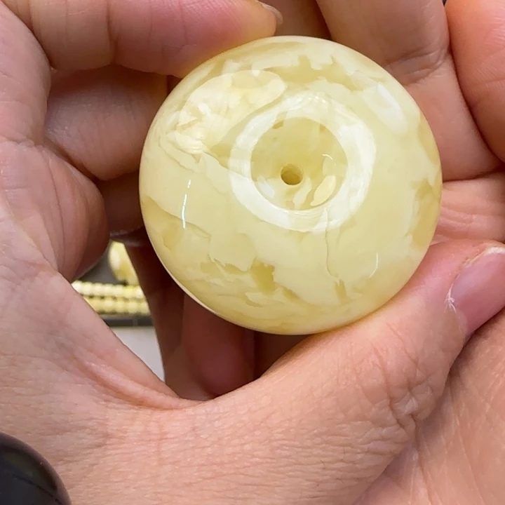 未镶嵌颈饰蜜蜡天然蜜蜡