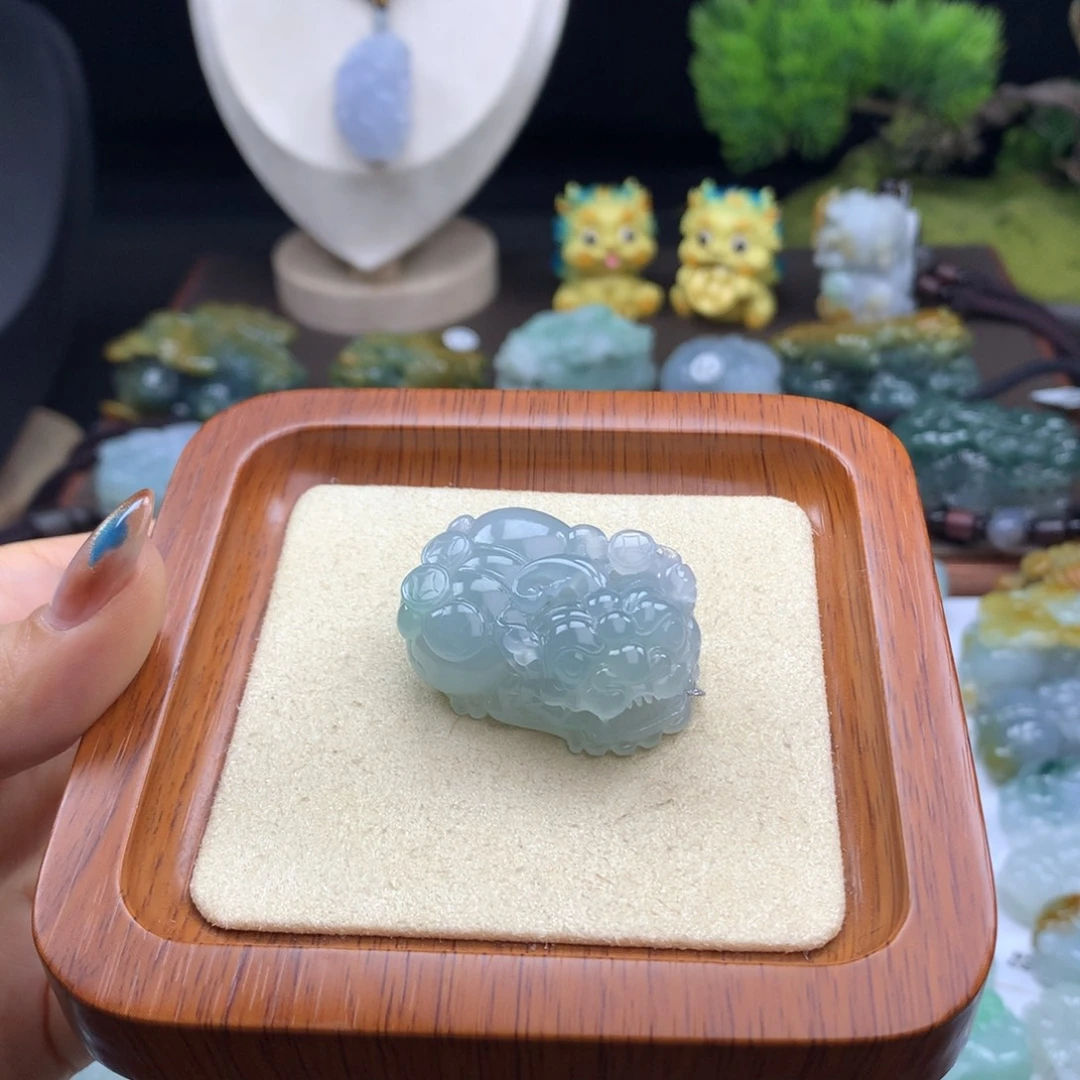 翡翠未镶嵌颈饰56