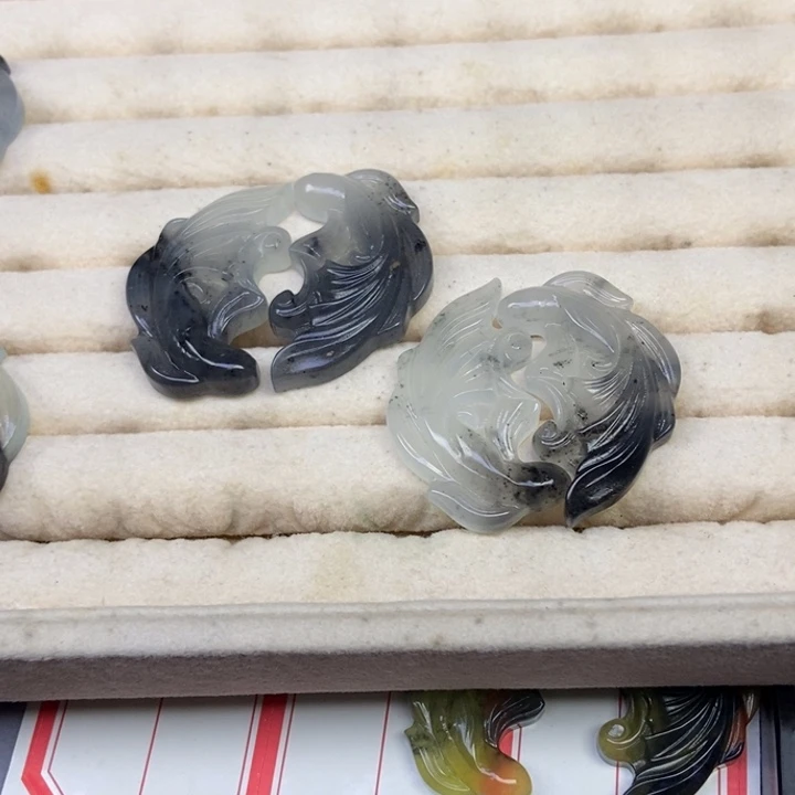 蛇纹石玉合金颈饰