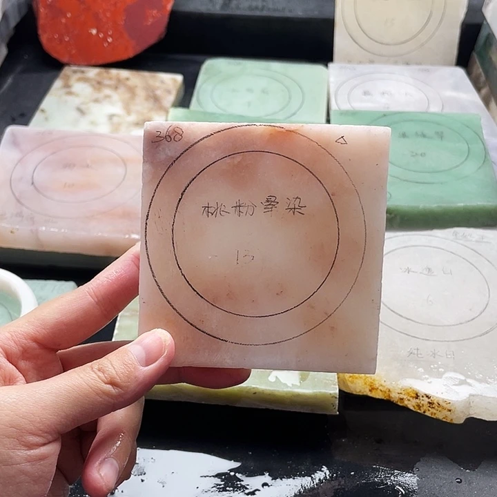 石英质玉未镶嵌手镯定制