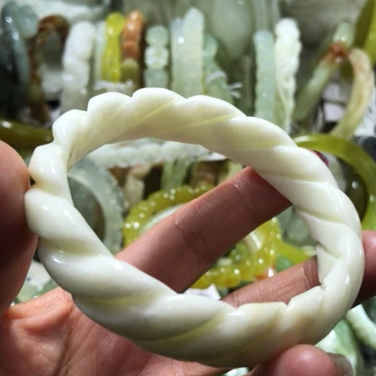 岫玉未镶嵌手镯59.60