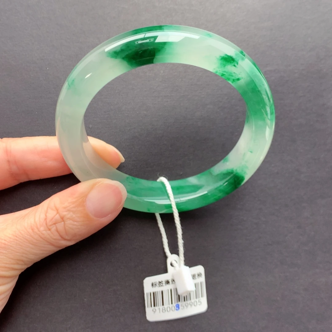 未镶嵌手镯石英质玉