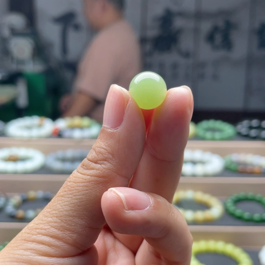 手链未镶嵌和田玉邱***?卡12